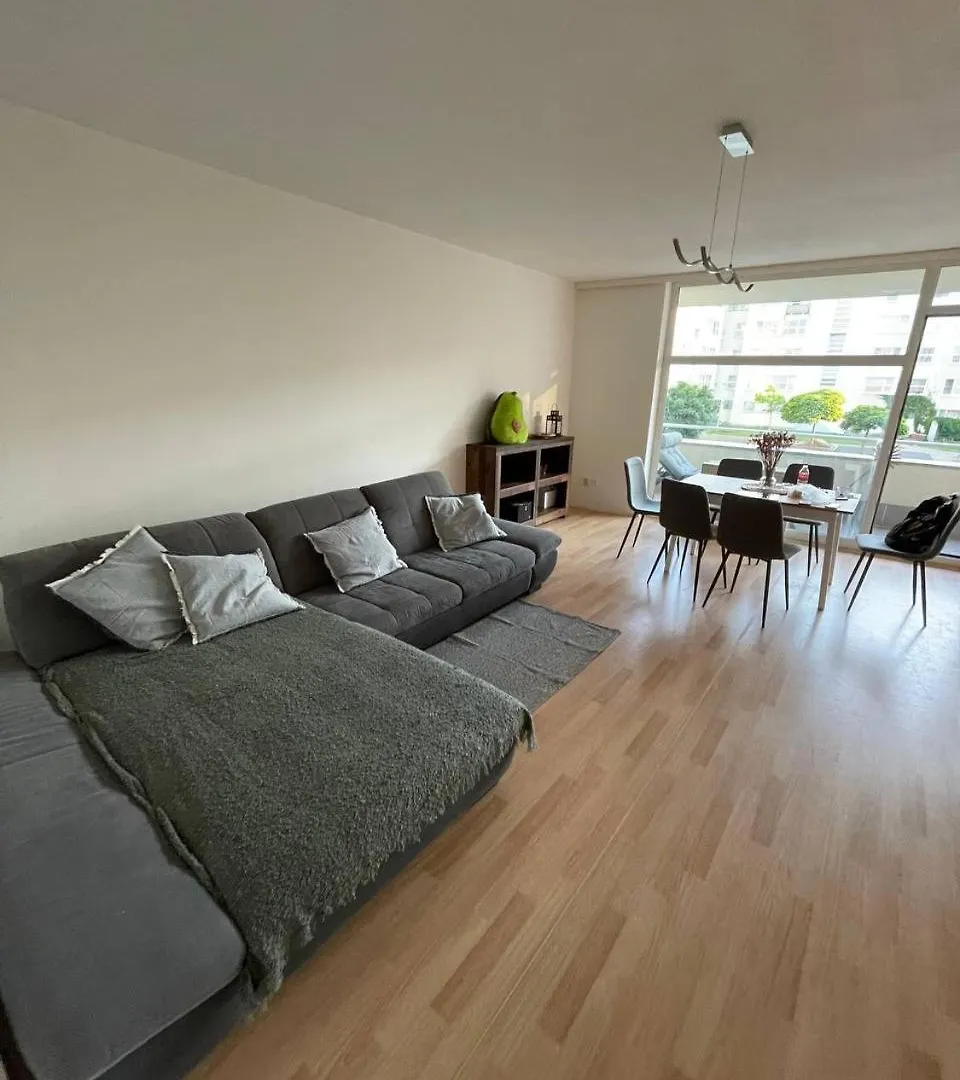 Cozy Bright Apartment Prague